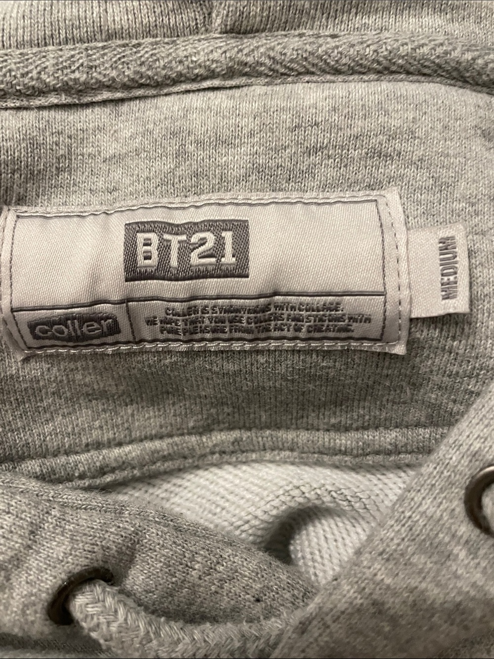 BT21 “They just got to Tokyo” Grey hoodie. (BT21 LINE) SMALL-MEDIUM - Picture 3 of 3